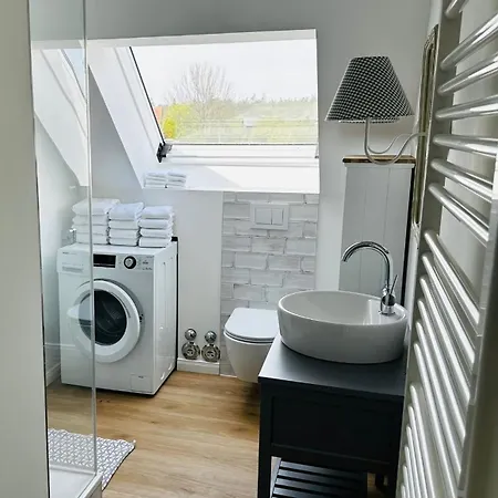 아파트 Grosse Deluxe Mit Balkon, 2 Sz Und Nur 300m Zum