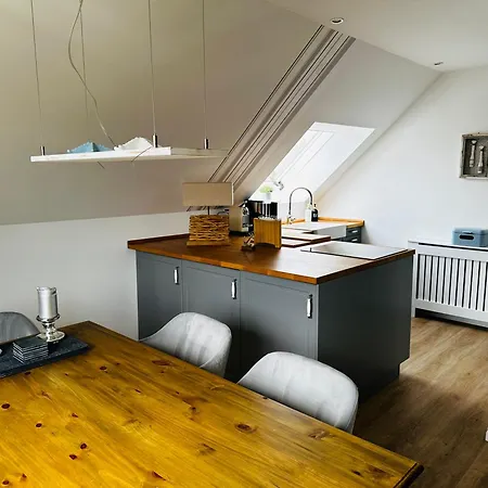 Grosse Deluxe Mit Balkon, 2 Sz Und Nur 300m Zum 아파트 켈렌후센